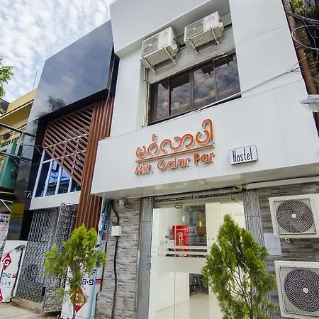 Min Galar Par Hostel Yangon Exterior foto